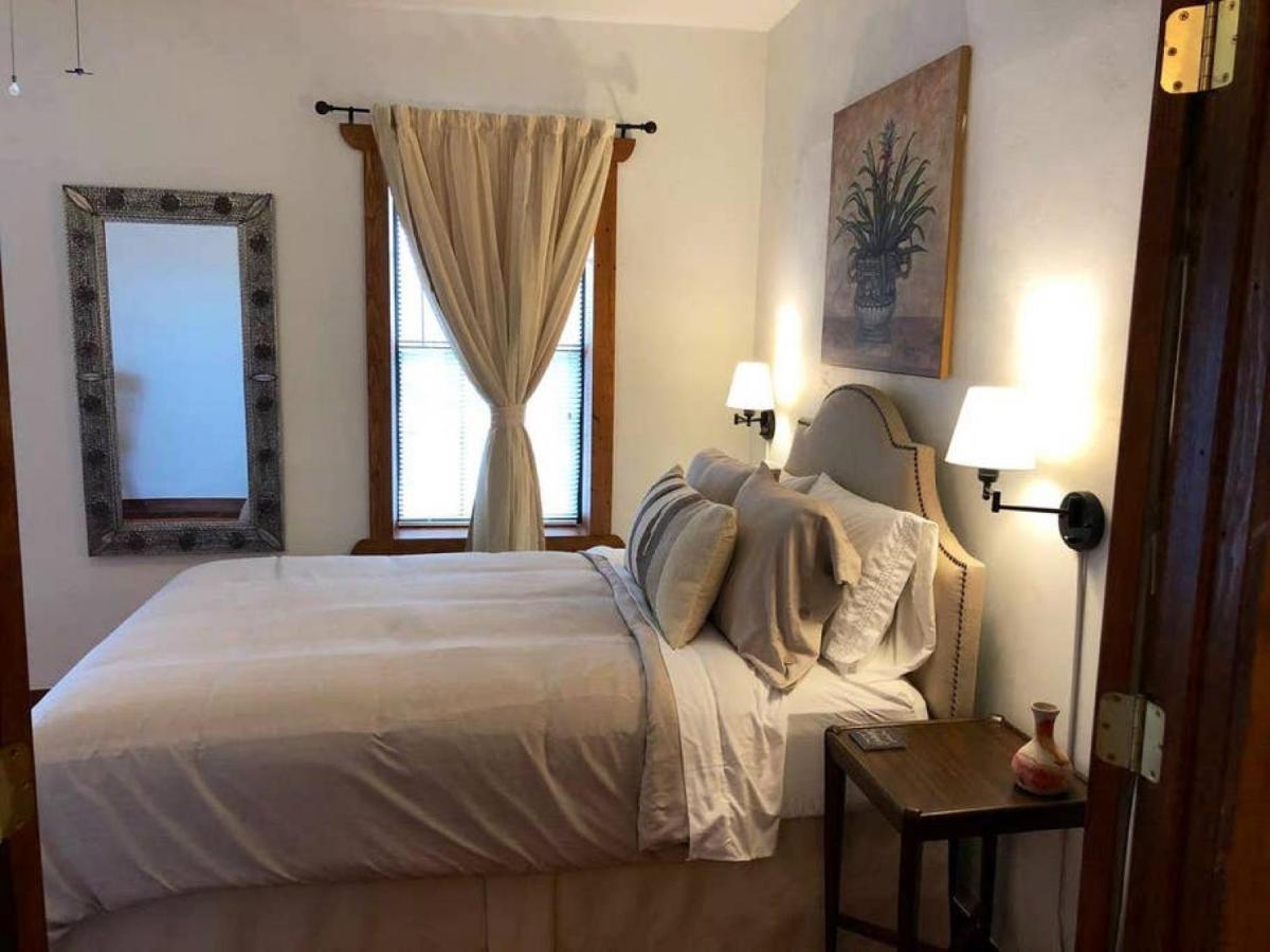 مبيت وإفطار البيني El Viejo Adobe - Across From Sul Ross Campus المظهر الخارجي الصورة