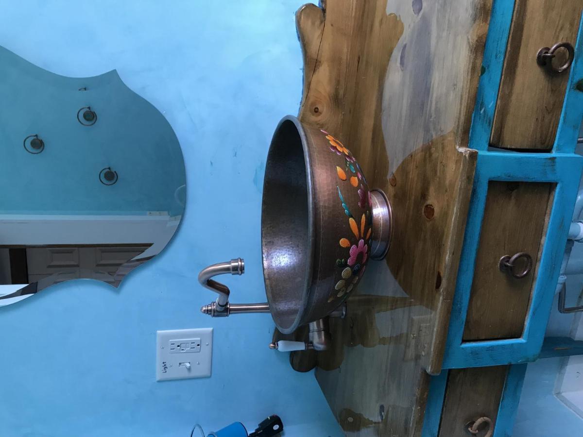 مبيت وإفطار البيني El Viejo Adobe - Across From Sul Ross Campus المظهر الخارجي الصورة